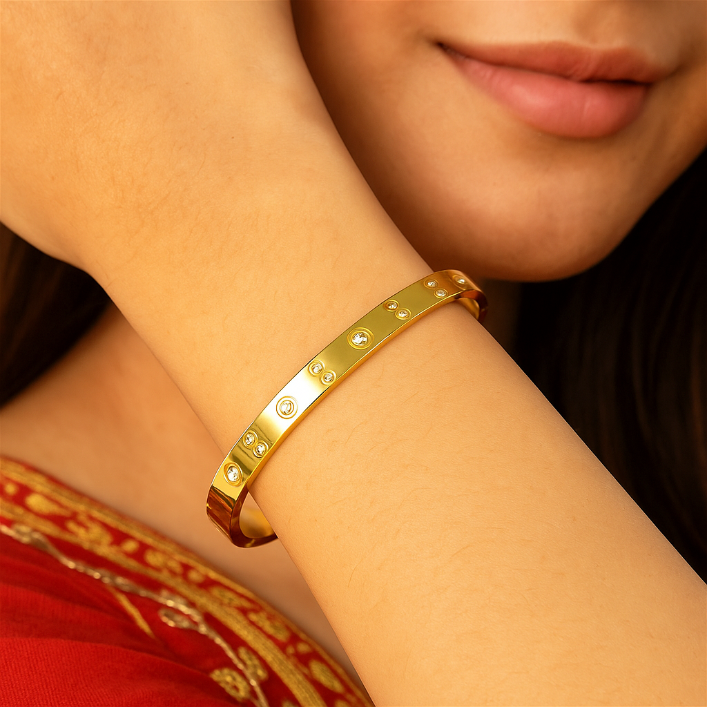 Everyday Wear Gold Bracelet lifestylebysparsh.com